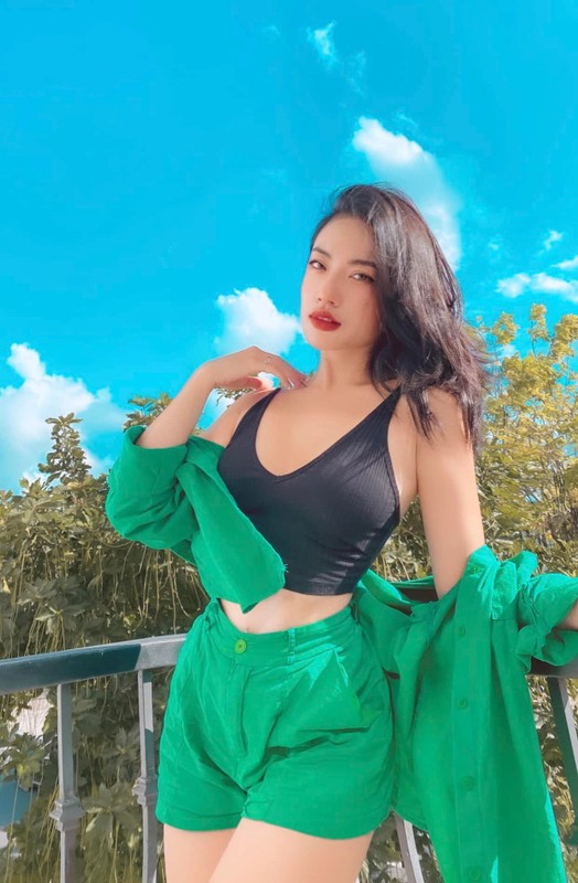 Danh tinh hot girl Quang Ninh “thay da doi thit” sau khi giam can-Hinh-5