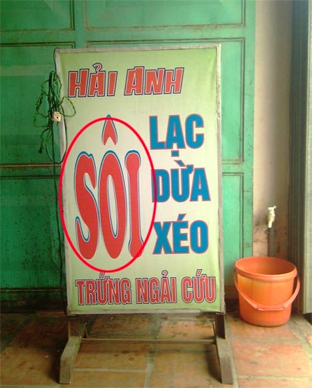 Cu dan mang cuoi lan lon voi loat bien quang cao sai chinh ta-Hinh-3