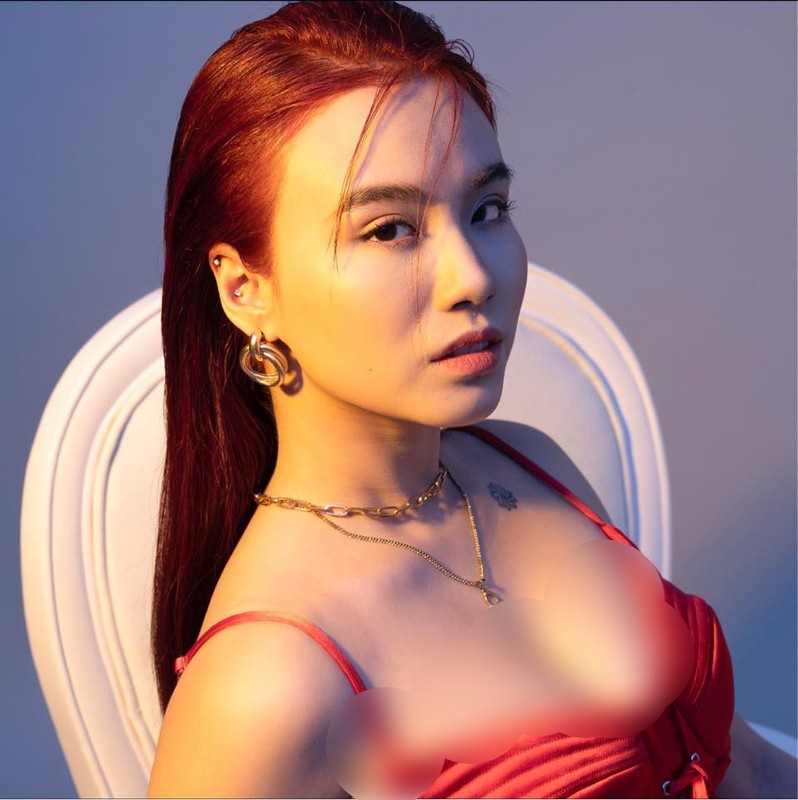 Khoe hinh xam dung cho, hot girl Linh Miu nhan loi khen-Hinh-5