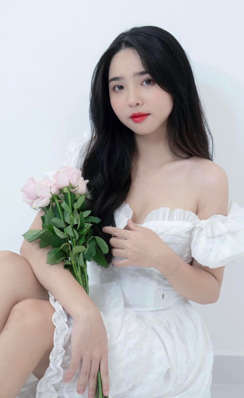 Khong can ho bao, hot girl TikTok van hut trieu follow-Hinh-9