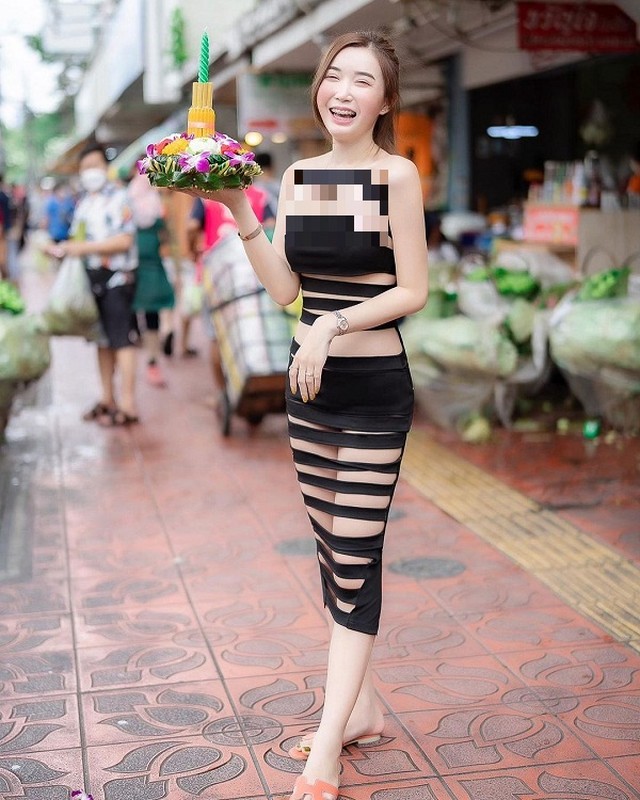 Hot girl Thai Lan mac sieu ho o cay xang gay “nong mat“-Hinh-8