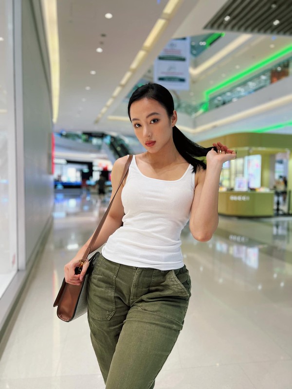Khoe vong 3 bien dang, Angela Phuong Trinh lam netizen “hu hon“-Hinh-12