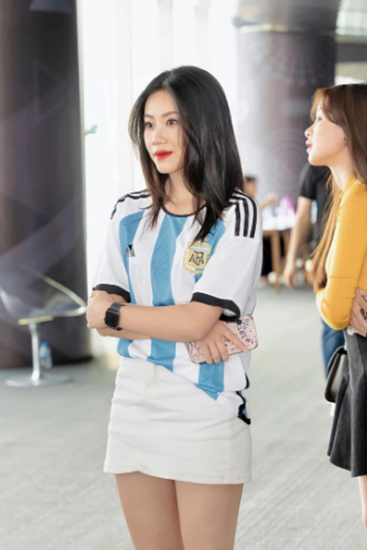 Hot girl Nong cung World Cup 2022 dai dien DT Argentina la ai?-Hinh-2