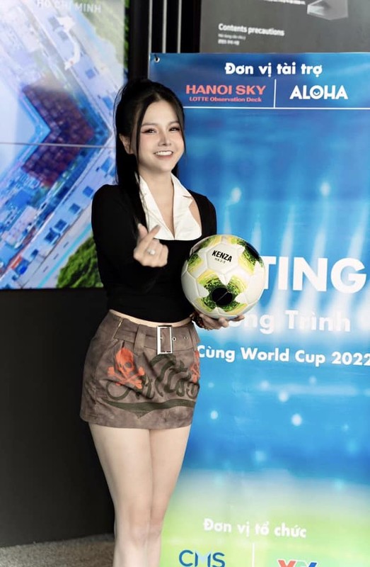 Hot girl Nong cung World Cup dai dien Maroc khoe body “cuc chay“-Hinh-5