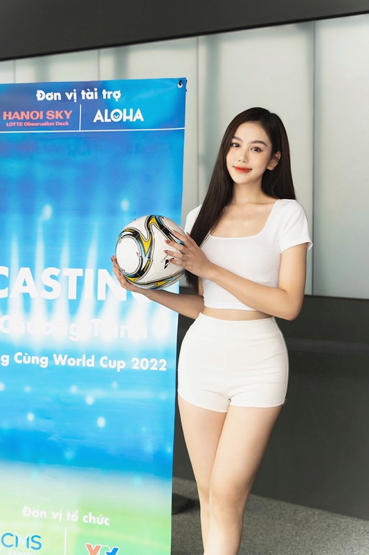 Hot girl Ha thanh “tiep lua” Bo Dao Nha trong Nong cung World Cup-Hinh-2