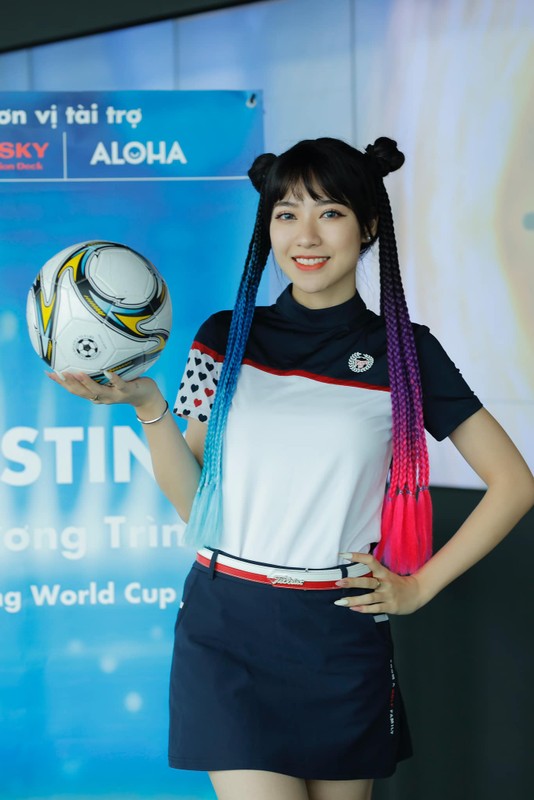 Sac voc mien che cua hot girl Nong cung World Cup dai dien Phap-Hinh-2