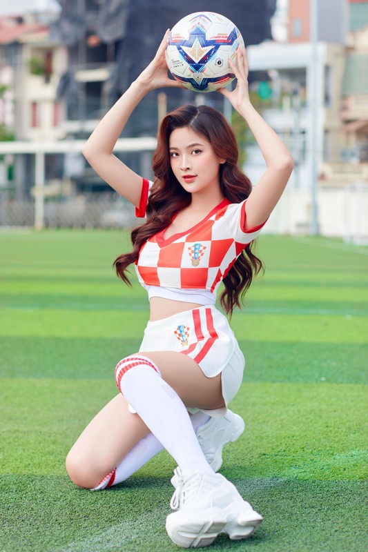 Nhan sac hot girl dai dien cho Croatia tai Nong cung World Cup 2022-Hinh-9