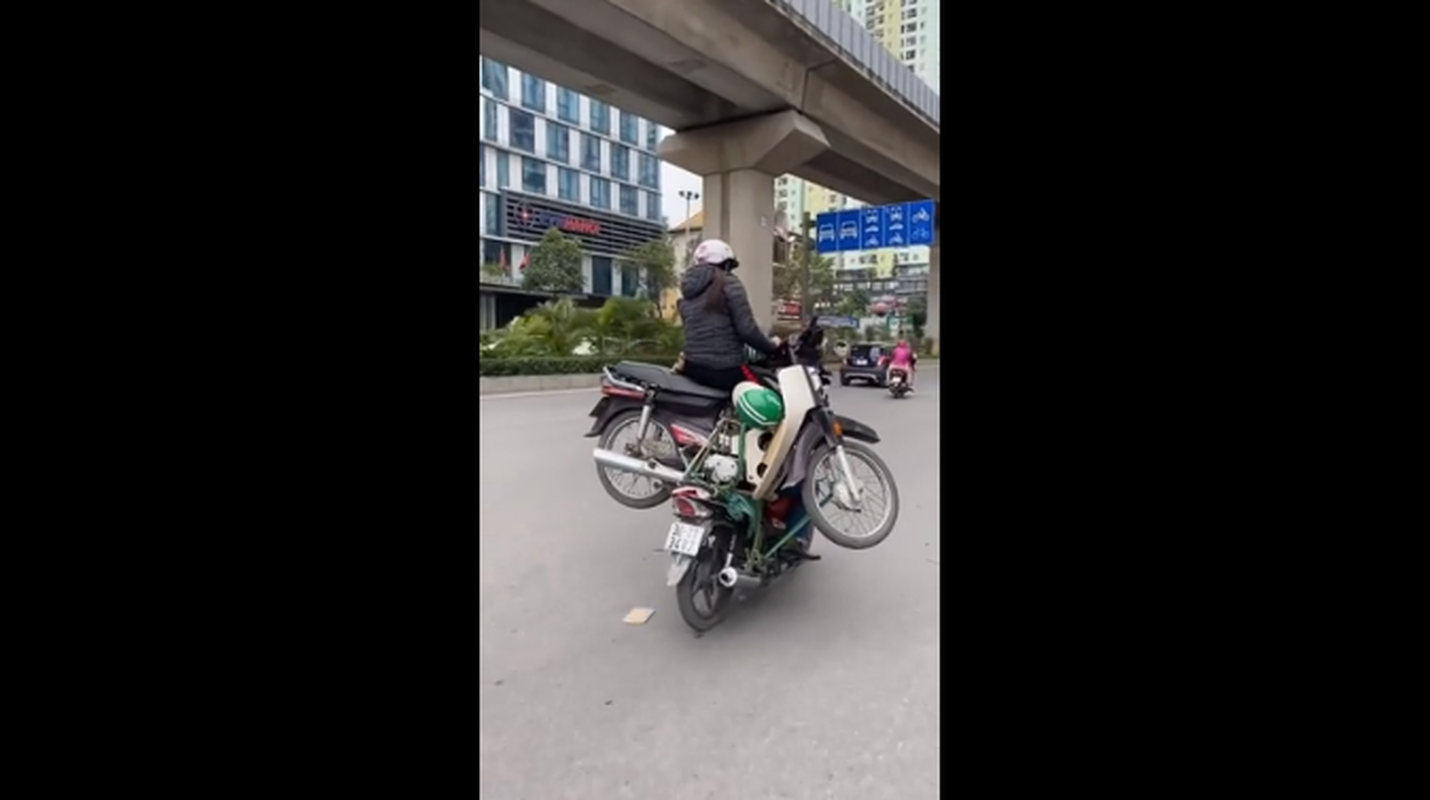 Hai hung canh cho hang “nguoi chong nguoi” tren pho Ha Noi