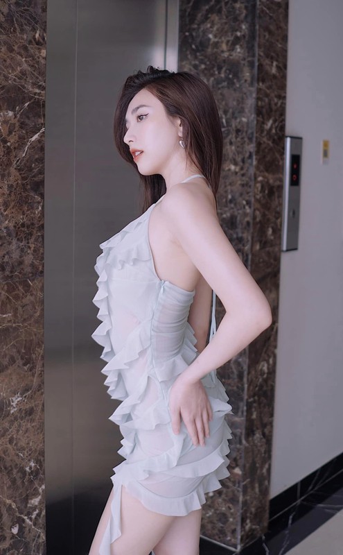 Hot girl Viet duoc bao Trung khen “cang mong” gio ra sao?-Hinh-6