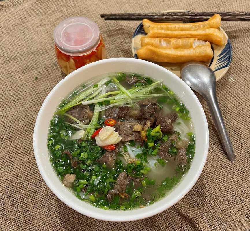 Khoe bua sang tu lam, co gai 9x chang lo trung bua-Hinh-10