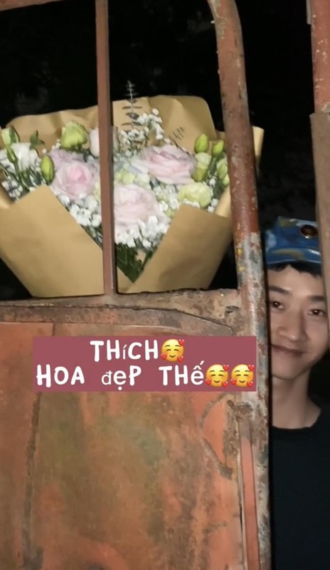 Nguoi yeu di nghia vu, cap doi ky niem 4 nam qua khe cua-Hinh-4