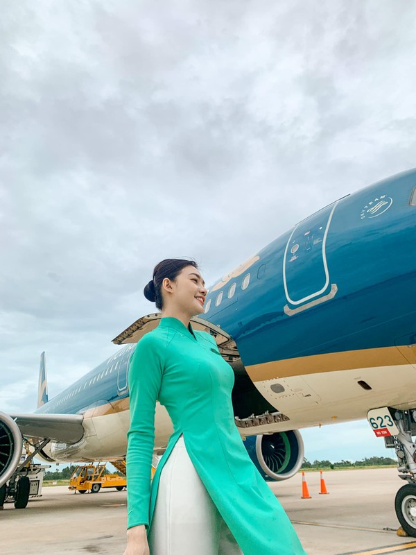 Dan nu tiep vien hang khong Vietnam Airlines xinh dep xuat chung-Hinh-2