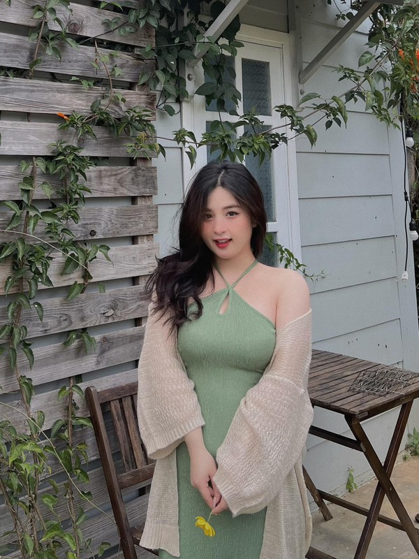 Nu streamer tung bi ga chat 18+ giu net quyen ru khi lam me-Hinh-4