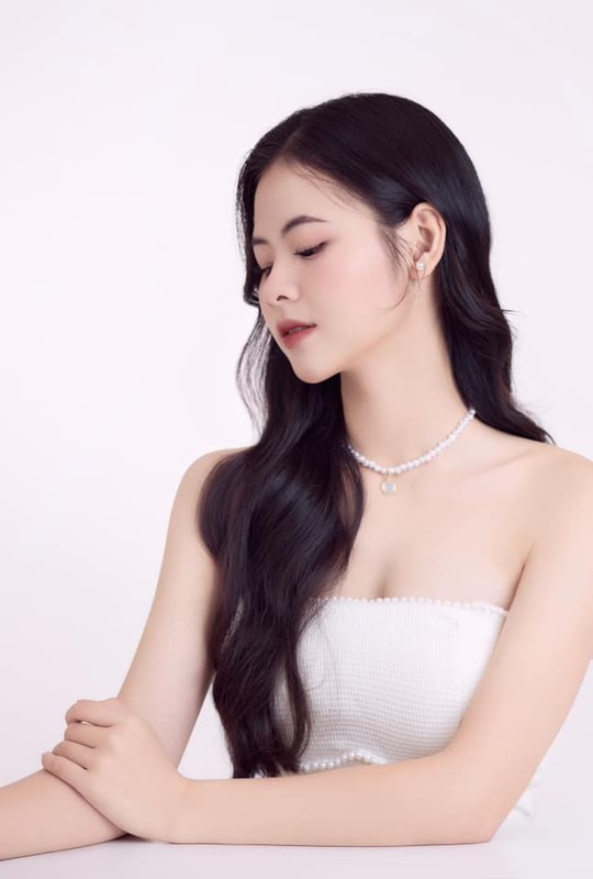 “Hot girl bong chuyen” bo quan dui ao so, vao chung ket Hoa hau-Hinh-9