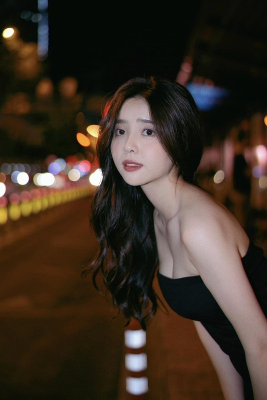 Nu TikTok Viet trieu follow khoe nhan sac ngay cang thang hang-Hinh-10