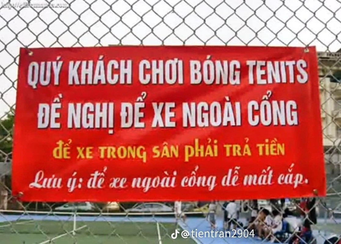 Loat bien thong bao “bat can doi” khien cu dan mang kho hieu-Hinh-7