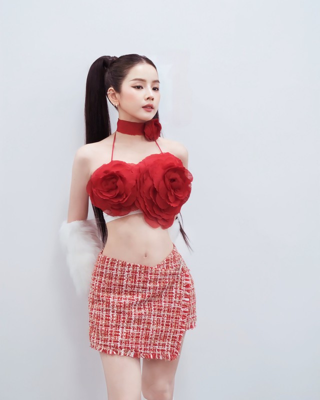 Hiem khi mac ho bao, hot girl lang DJ tien the khoe vong eo-Hinh-4