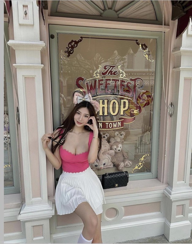 Hot girl Dai Loan khoe nguc day eo thon ai cung ngan ngo-Hinh-4
