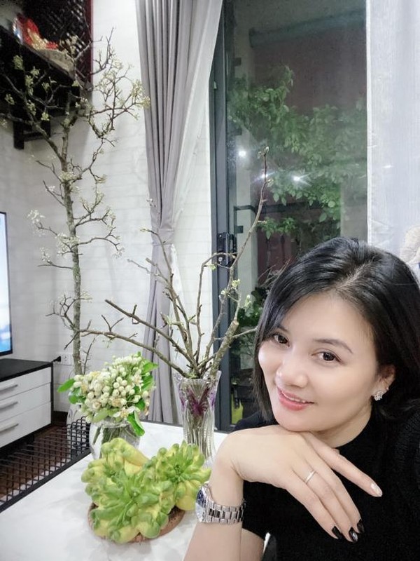 “Hoa khoi bong chuyen” Kim Hue khoe duoc ban trai giau mat chuyen khoan-Hinh-6