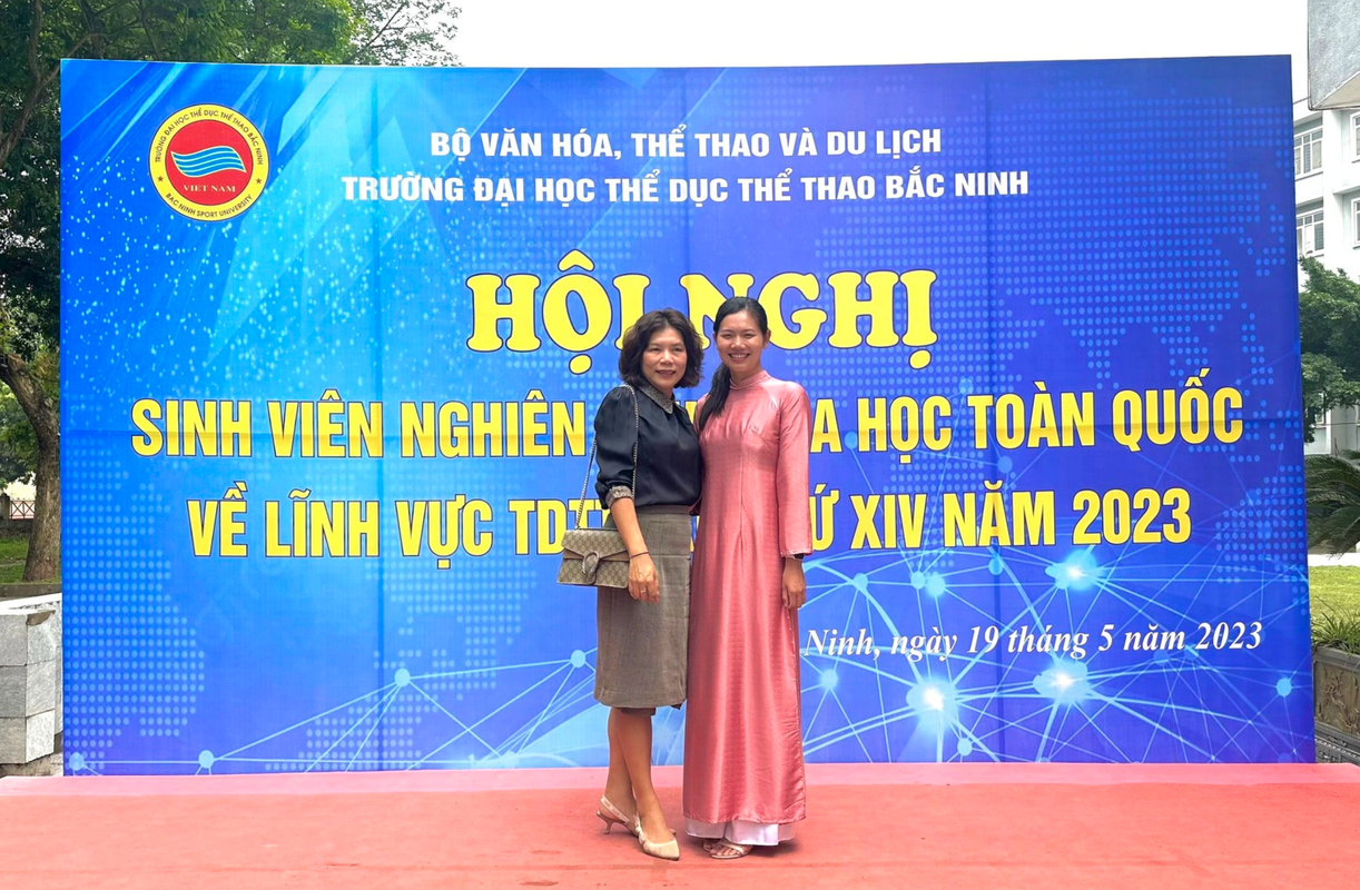 Sau giai nghe, “tieu tien ca” Anh Vien thu ve thanh tich dang ne-Hinh-4