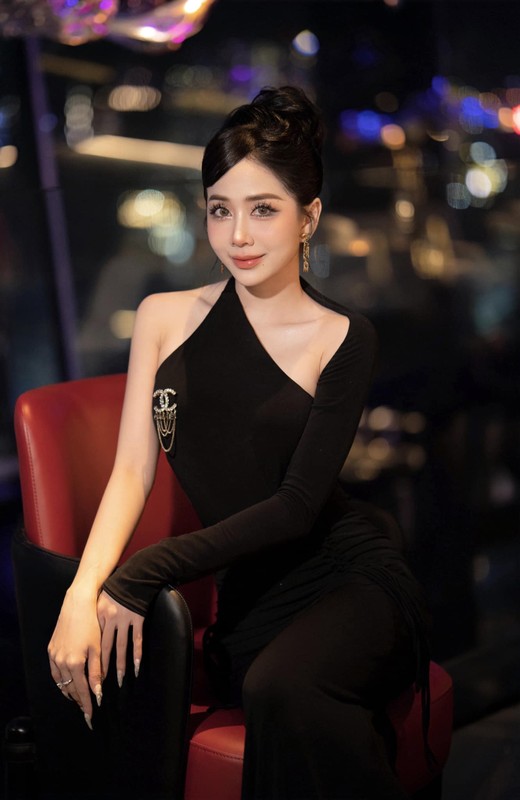 Nu than phim hoc duong so huu duong cong chuan ty le vang-Hinh-7