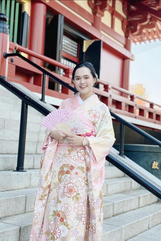 Vo trung ve Duy Manh dien kimono dep khong khac gai Nhat Ban