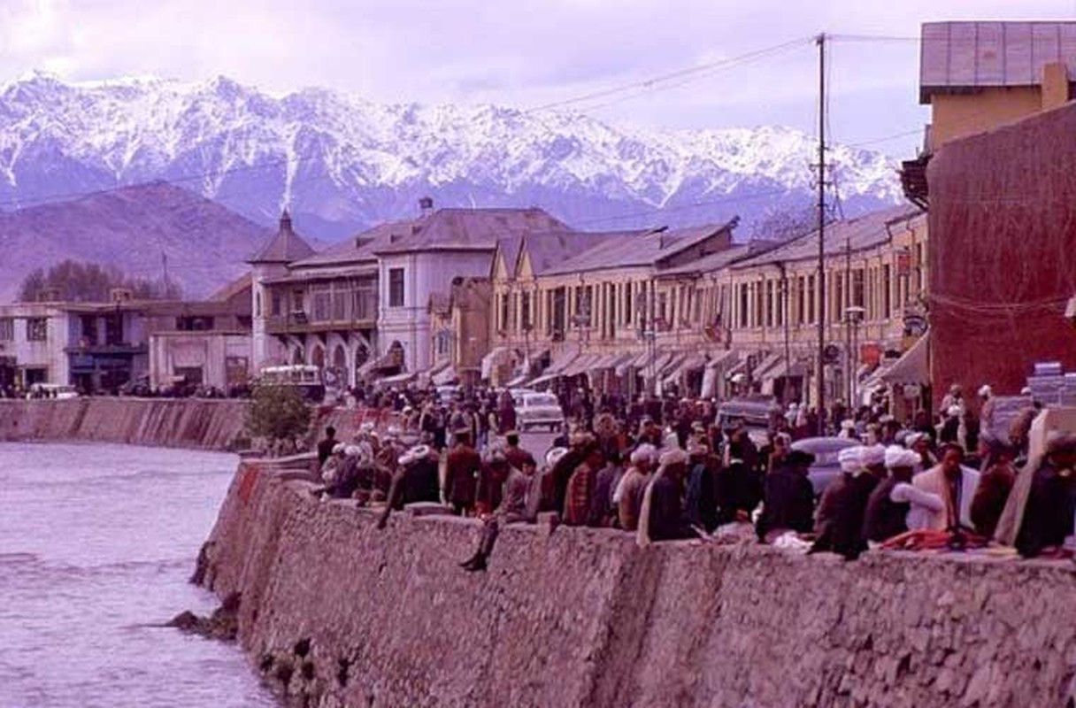 Loat anh mau hiem hoi ve dat nuoc Afghanistan nam 1969-Hinh-2