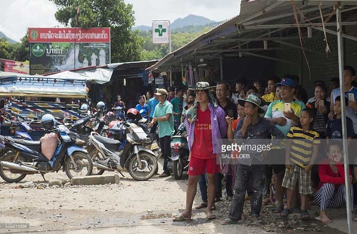 Nhin lai chuyen cong du sang Lao cua Tong thong Obama-Hinh-12