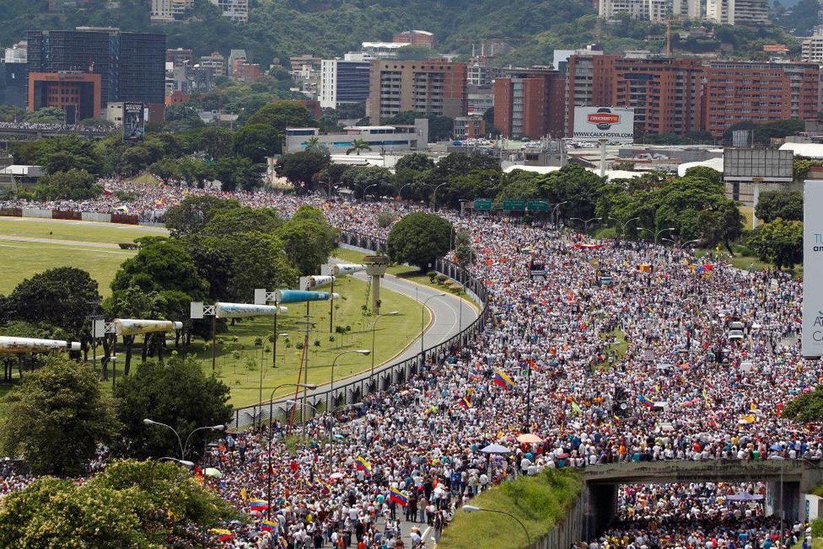 Bao loan o Venezuela qua anh-Hinh-2