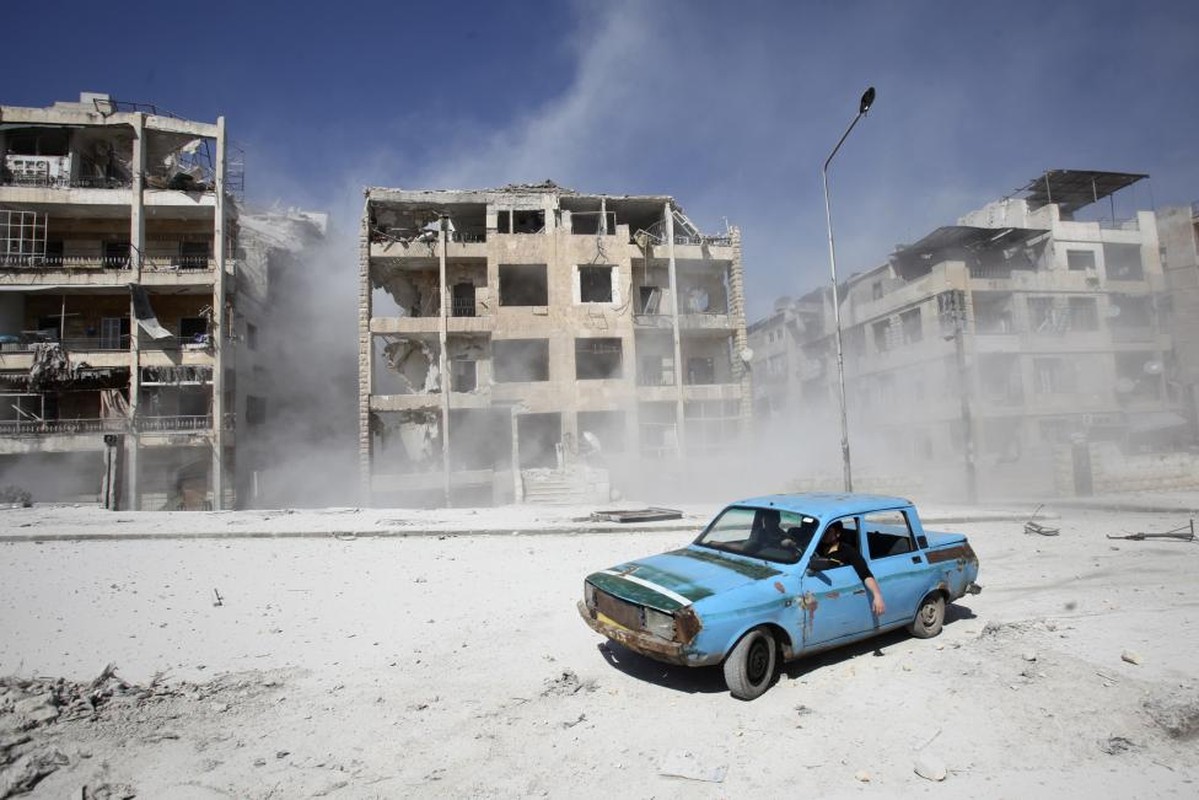 Thanh pho Aleppo: Nhung ngay dau noi chien-Hinh-16