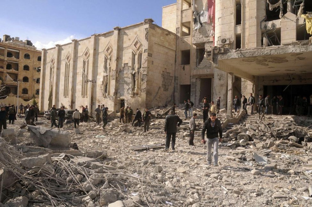 Thanh pho Aleppo: Nhung ngay dau noi chien