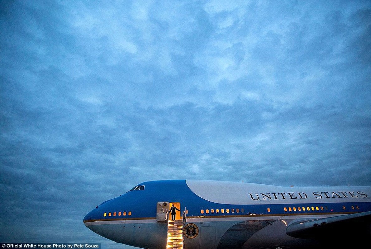 Khoanh khac Tong thong My Obama vui dua ben con gai-Hinh-7