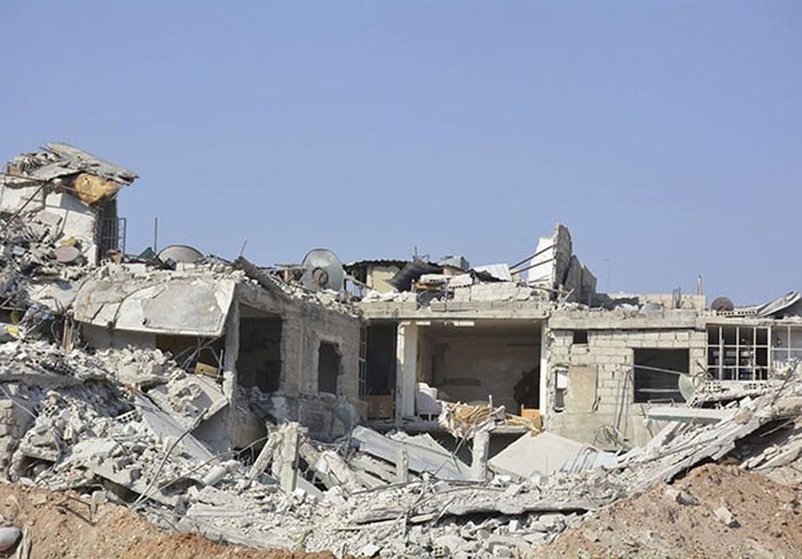 Anh: Quan doi Syria gianh lai quan al-Qaboun, khung bo rut lui-Hinh-8