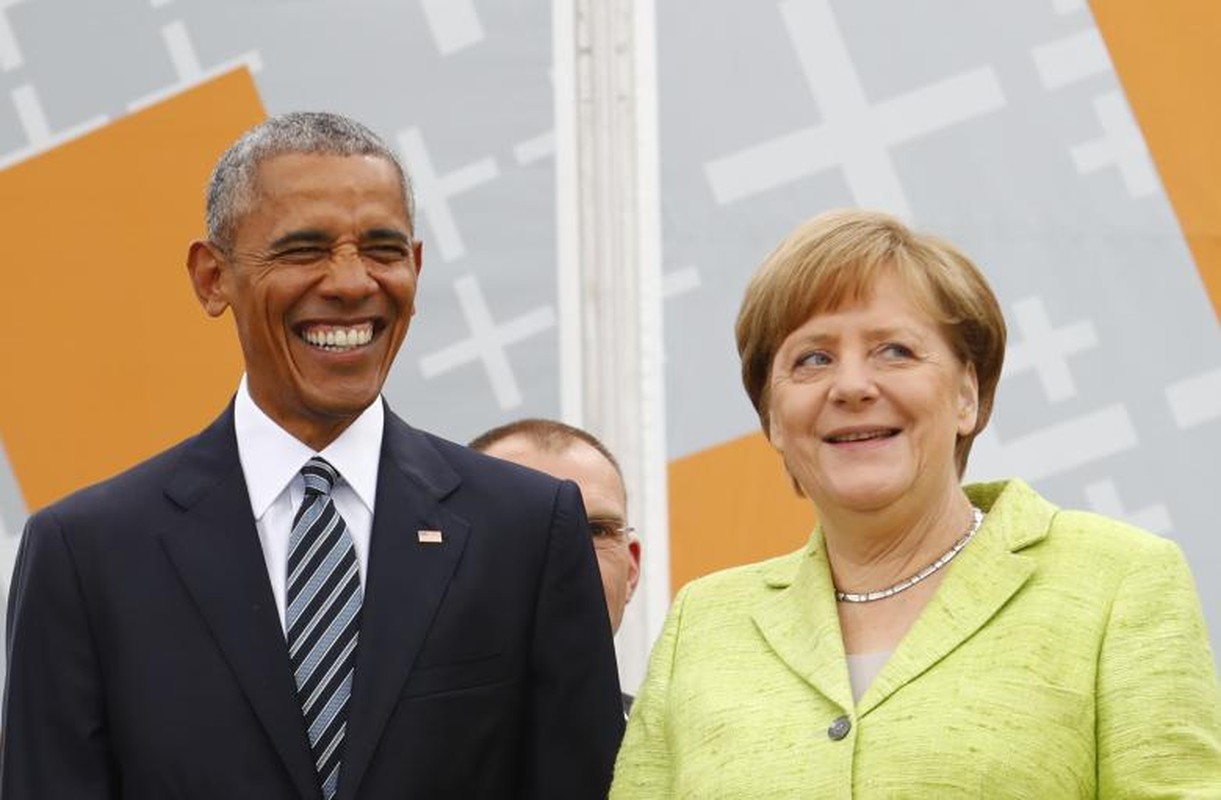 Anh: Cuu Tong thong Obama gap lai ba Merkel o Berlin-Hinh-3