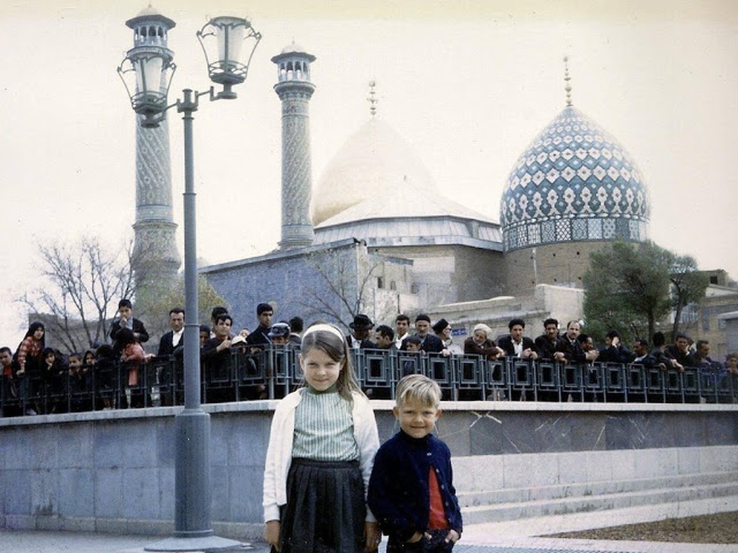 Nga ngua ve dat nuoc Iran thap nien 1960 qua anh-Hinh-2