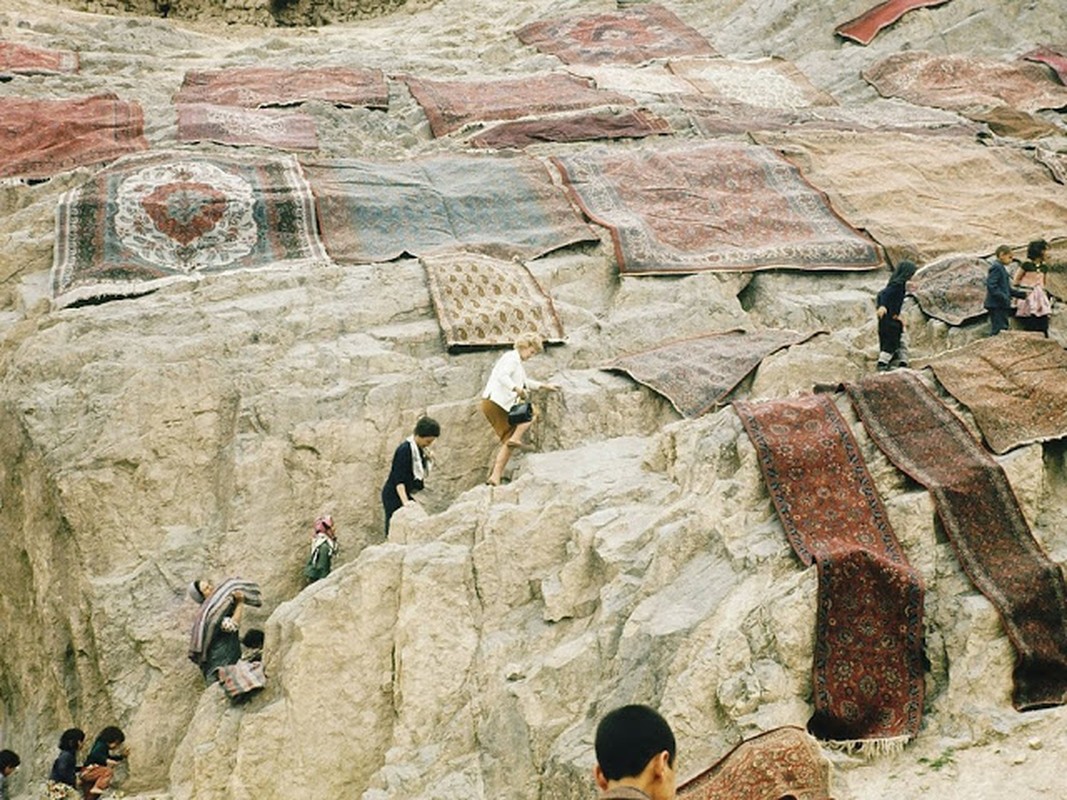 Nga ngua ve dat nuoc Iran thap nien 1960 qua anh-Hinh-9