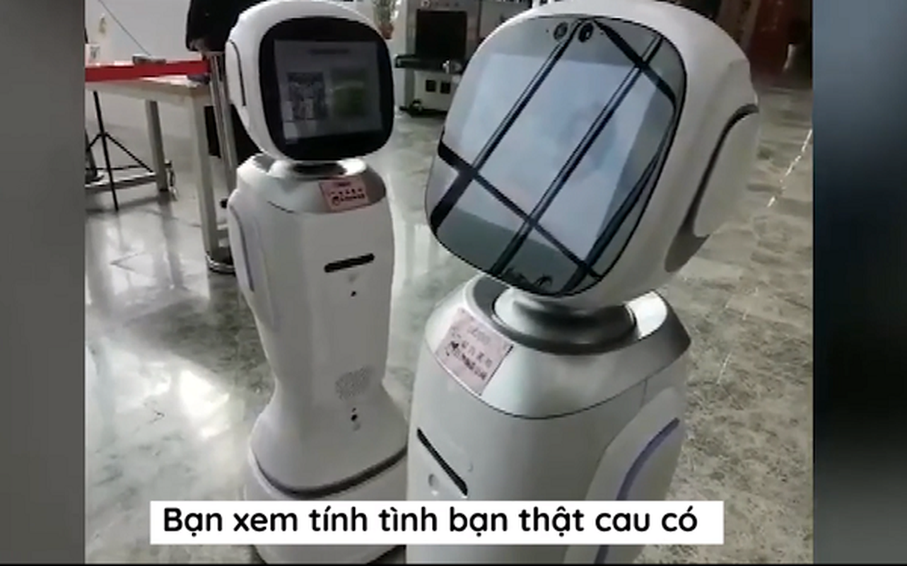 Thuc hu chuyen 2 robot “cai nhau” trong thu vien gay sot mang xa hoi-Hinh-4