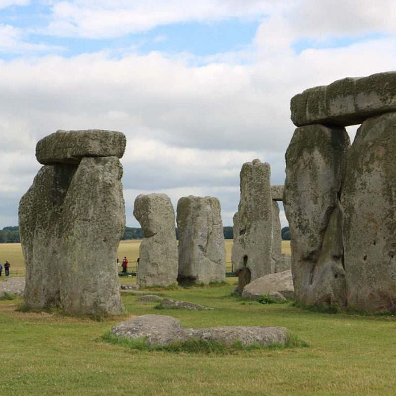 Nhung tang da o di tich Stonehenge duoc dung len voi muc dich gi?-Hinh-11