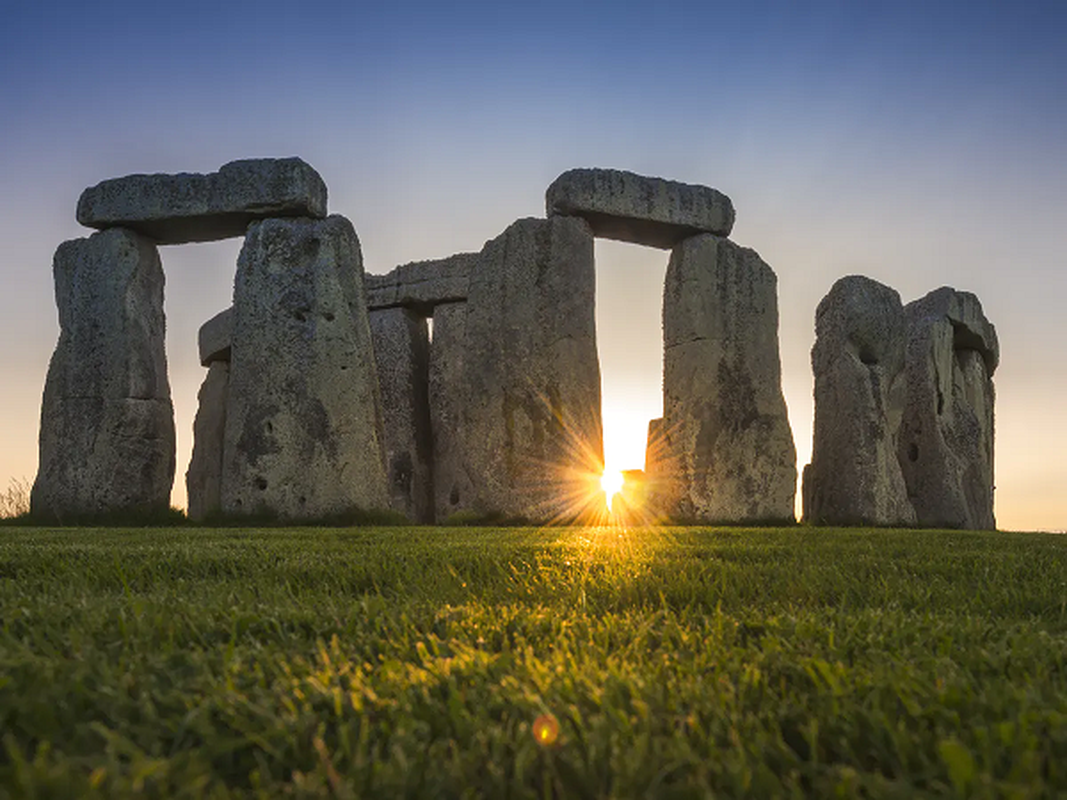 Nhung tang da o di tich Stonehenge duoc dung len voi muc dich gi?-Hinh-4