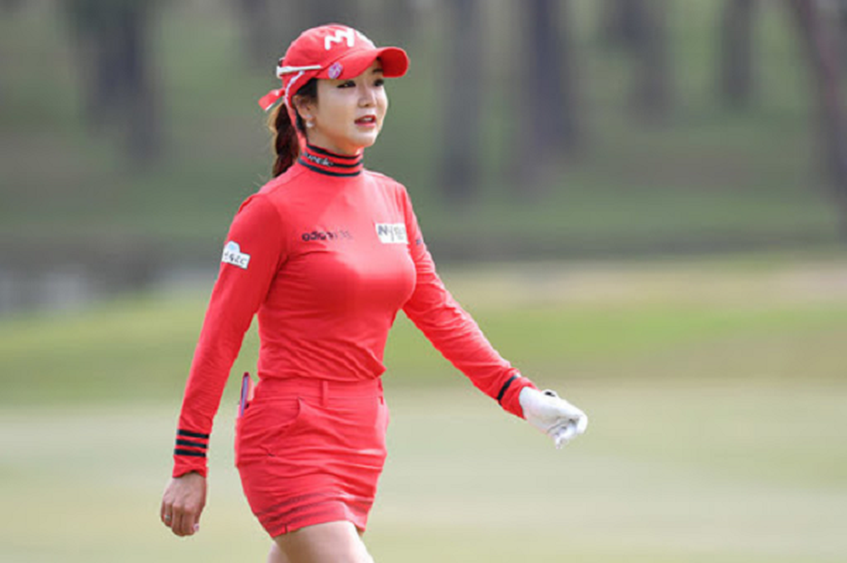 “Thanh nu golf” khien cu dan mang Nhat Ban san lung rao riet-Hinh-11