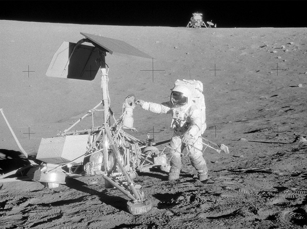 Chan dong hinh anh UFO xuat hien trong nhiem vu Apollo 7 cua NASA-Hinh-8