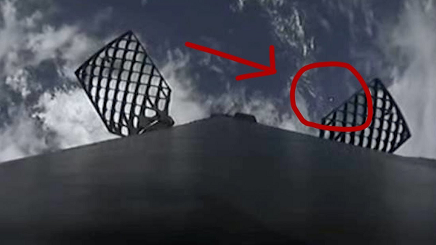 Nguoi ngoai hanh tinh xuat hien trong livestream cua SpaceX?-Hinh-4