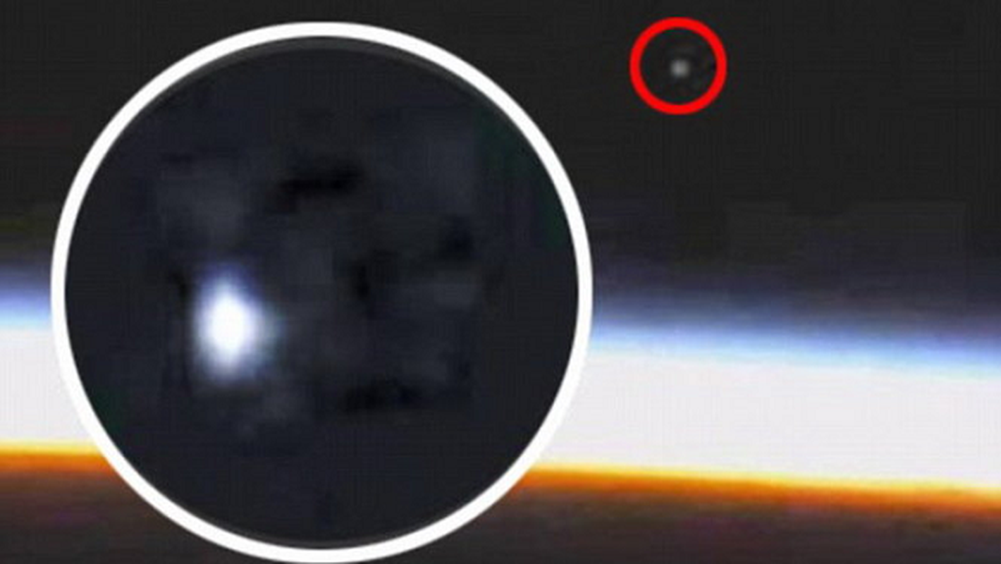 Bang chung thuyet phuc UFO tang hinh tung tiep can tram vu tru ISS?-Hinh-4