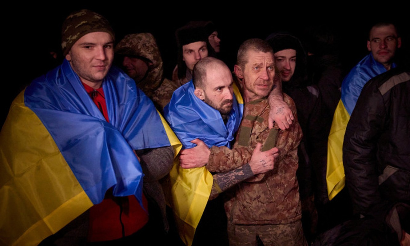 Hinh anh binh linh Nga, Ukraine trong cuoc trao doi tu binh quy mo lon-Hinh-8