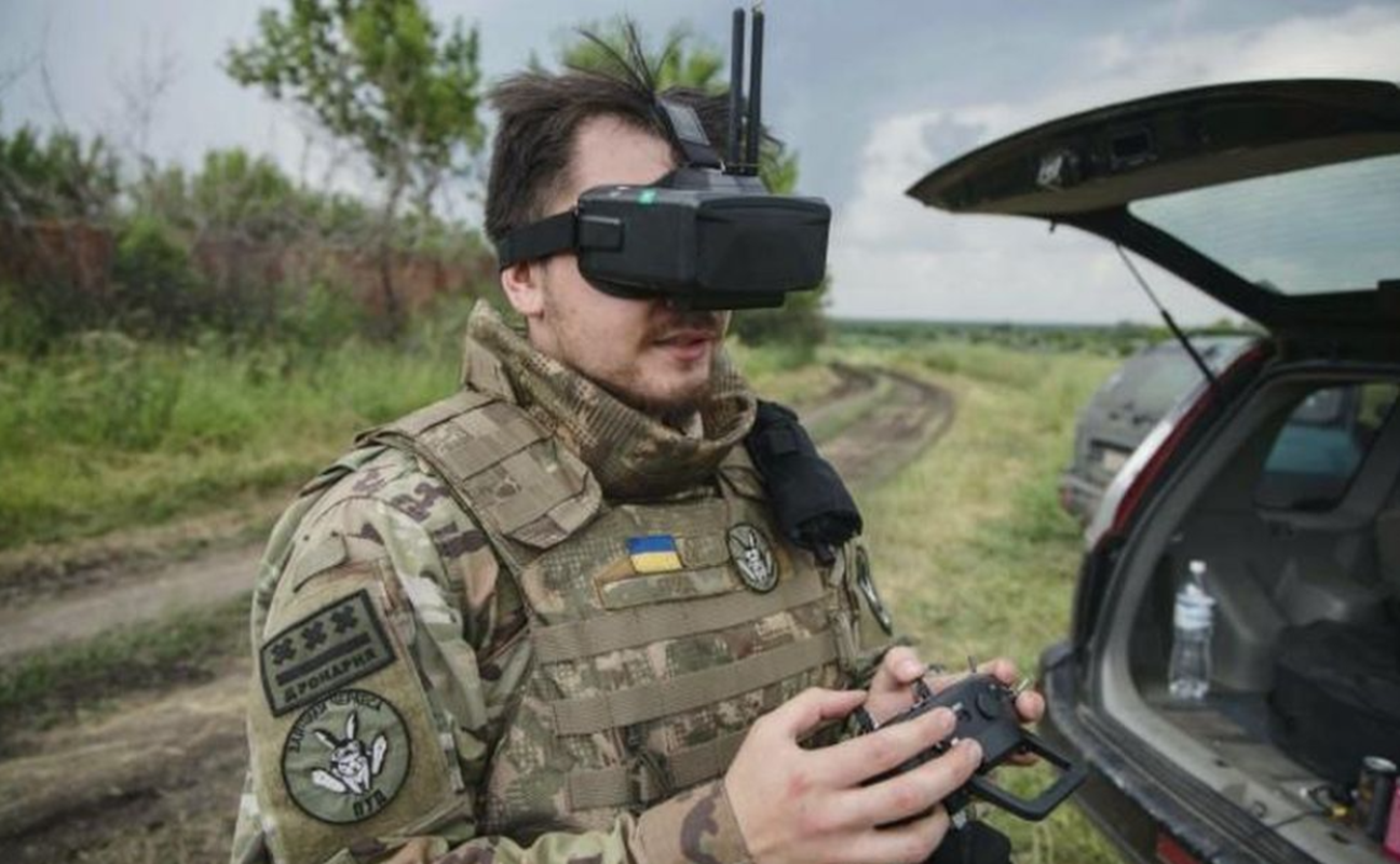 Ukraine san xuat hang nghin UAV moi ngay chuan bi cho xung dot keo dai-Hinh-15