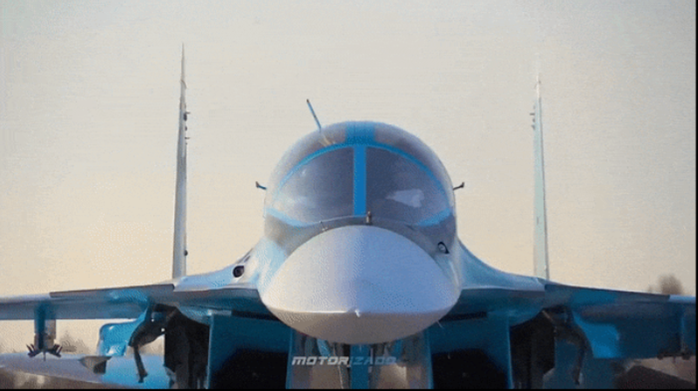 Tiem kich bom Su-34 bi dot chay tai can cu, Nga hanh dong khan-Hinh-9