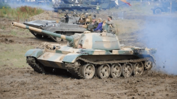 Nga bien T-54/55 thanh phao tu hanh khac che vu khi chong tang hien dai-Hinh-19