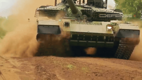 Nga tung xe tang T-80BVM Model 2023 vao tham chien o Ukraine-Hinh-11