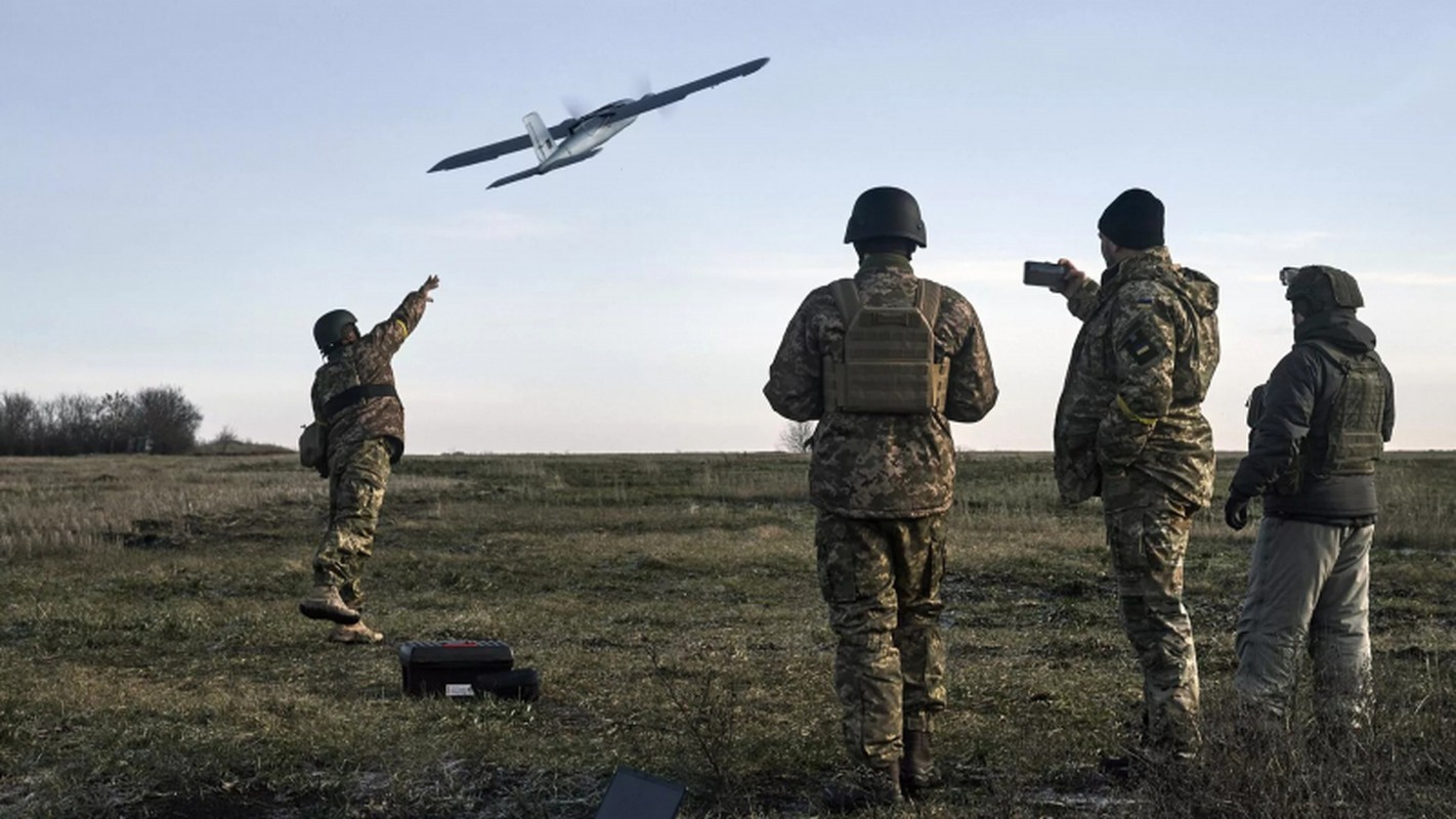 Ukraine can da tien cong cua Nga bang loat UAV moi-Hinh-11