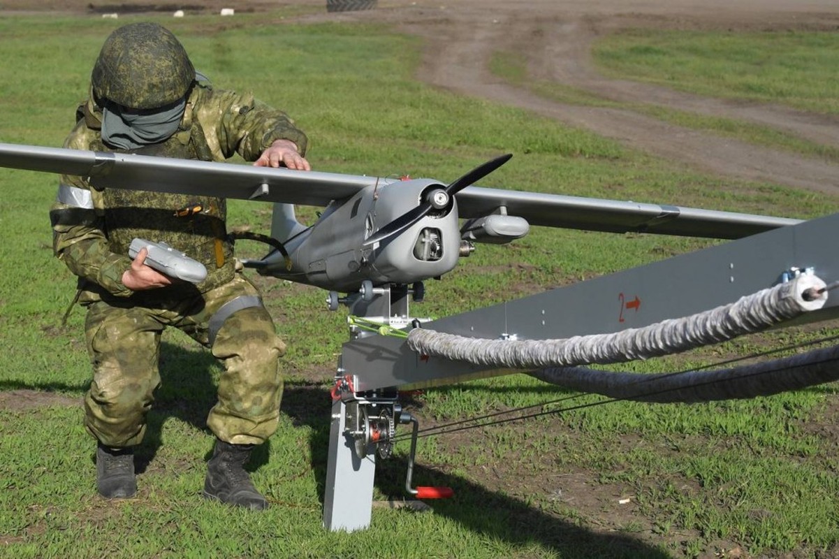 Ukraine can da tien cong cua Nga bang loat UAV moi-Hinh-5